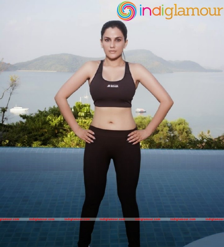 Kanishka Singh Latest Hot And Spicy Photoshoot Actress hd photo