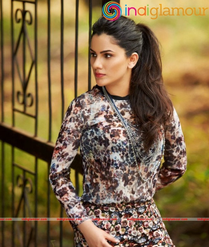 Kanishka Singh Latest Hot And Spicy Photoshoot Actress hd photo