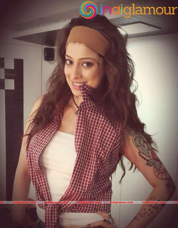 Raai Laxmi Spicy Photo Gallery Actress hd photo