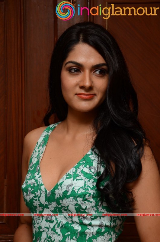 Sakshi Chowdhary Latest Photos Gallery Actress hd photo
