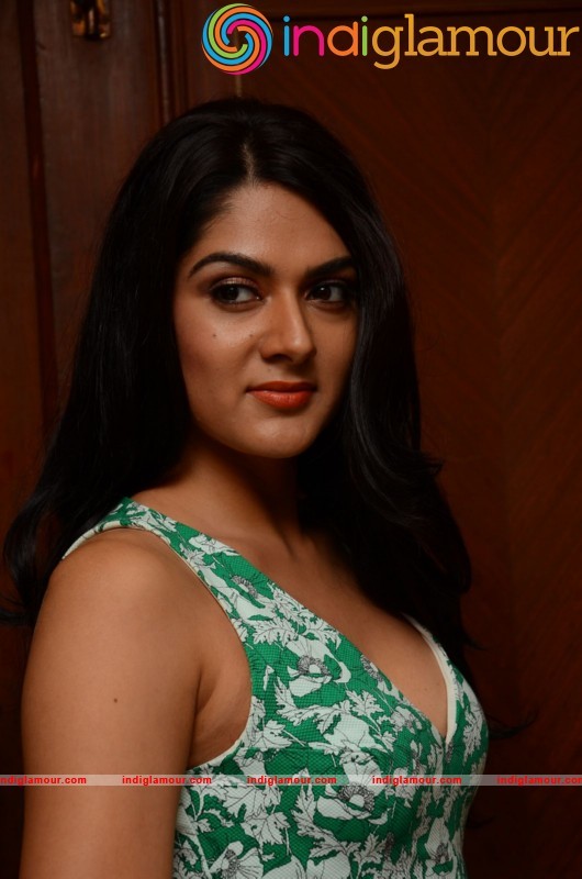 Sakshi Chowdhary Latest Photos Gallery Actress hd photo