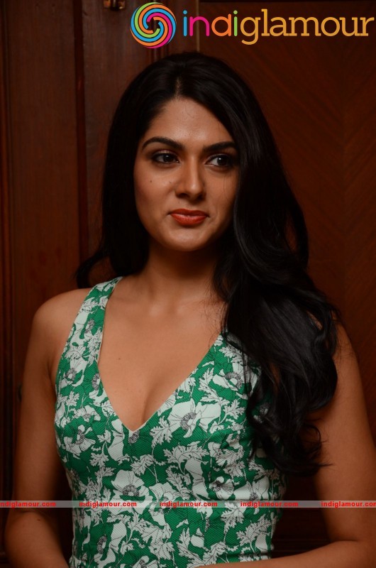 Sakshi Chowdhary Latest Photos Gallery Actress hd photo