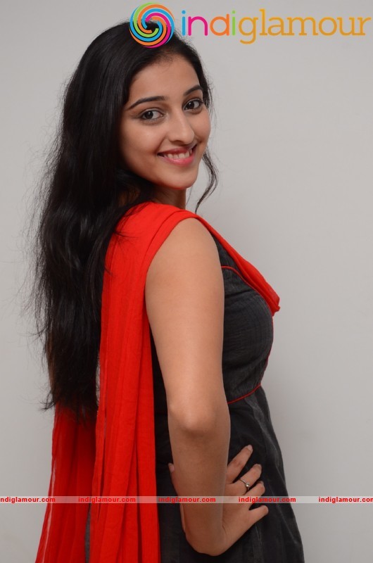 Mouryani New Pics Actress hd photo