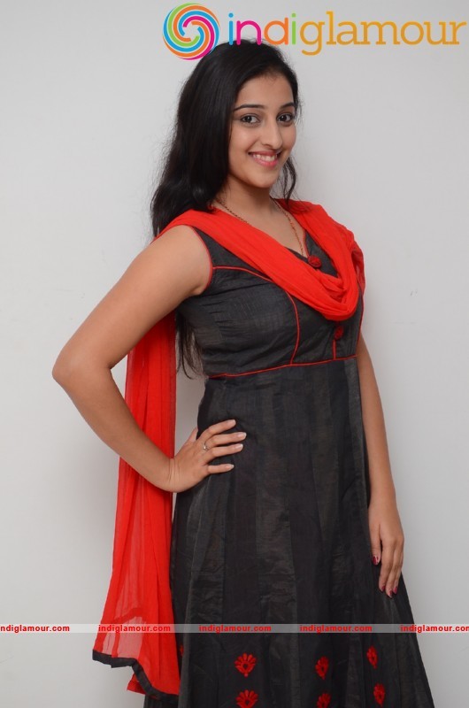 Mouryani New Pics Actress hd photo