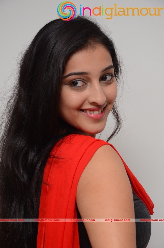 Mouryani New Pics Actress hd photo