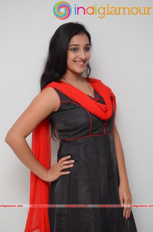 Mouryani New Pics Actress hd photo