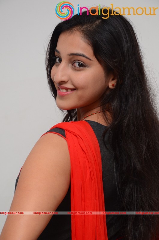 Mouryani New Pics Actress hd photo