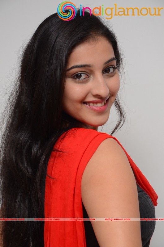 Mouryani New Pics Actress hd photo