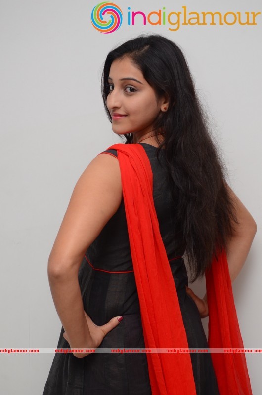 Mouryani New Pics Actress hd photo