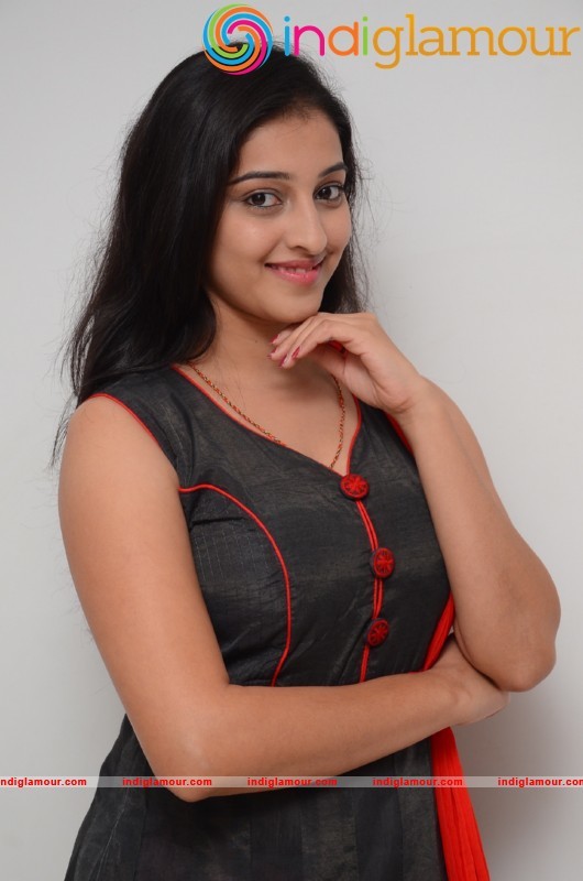 Mouryani New Pics Actress hd photo