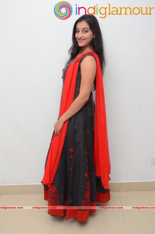 Mouryani New Pics Actress hd photo