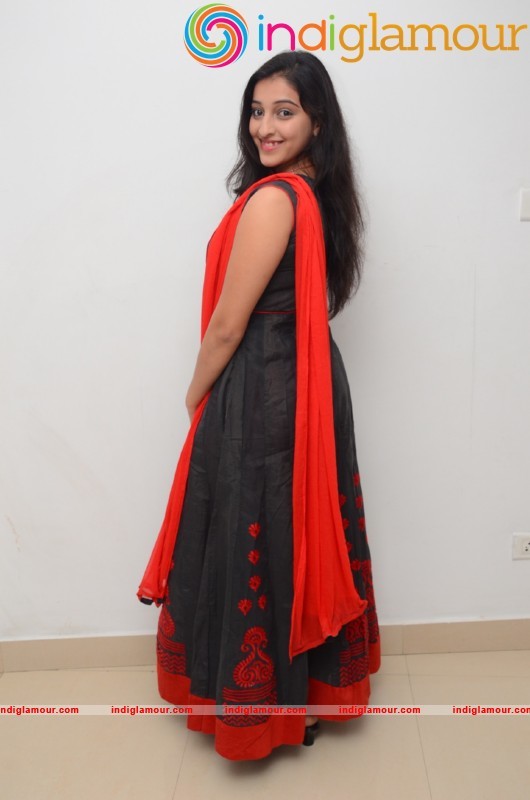 Mouryani New Pics Actress hd photo