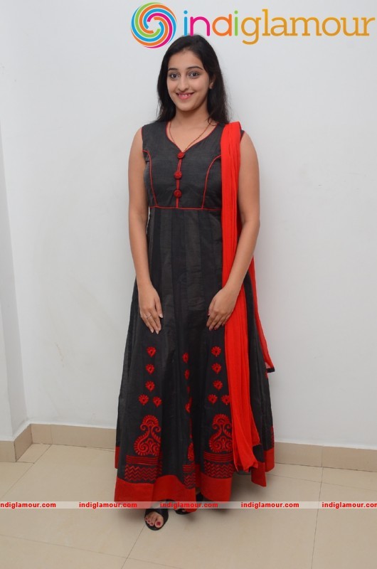 Mouryani New Pics Actress hd photo