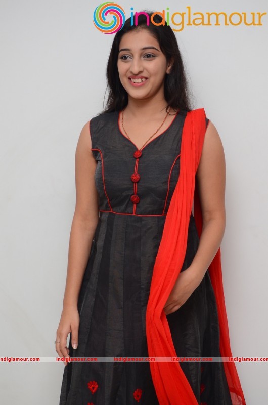 Mouryani New Pics Actress hd photo