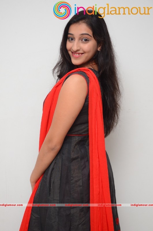 Mouryani New Pics Actress hd photo