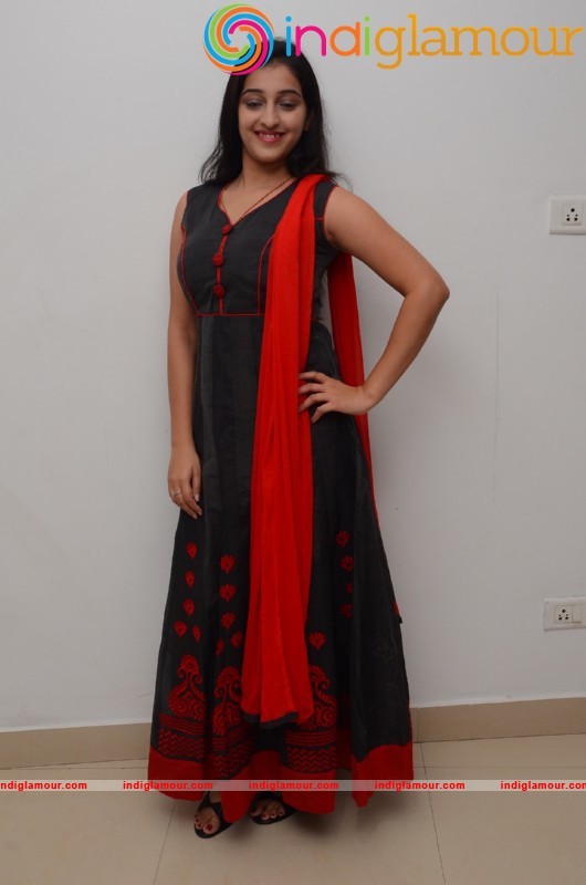 Mouryani New Pics Actress hd photo