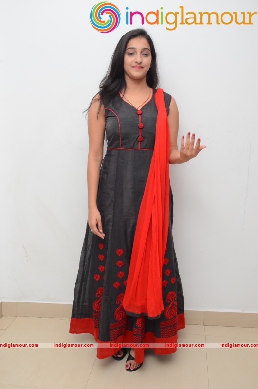 Mouryani New Pics Actress hd photo