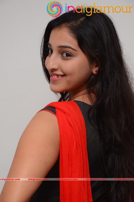 Mouryani New Pics Actress hd photo