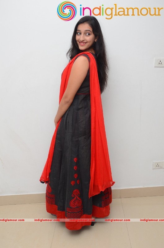Mouryani New Pics Actress hd photo