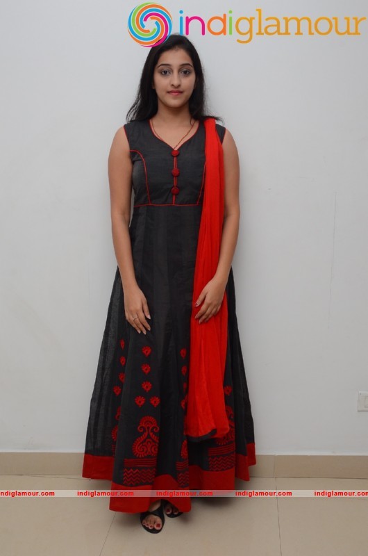 Mouryani New Pics Actress hd photo
