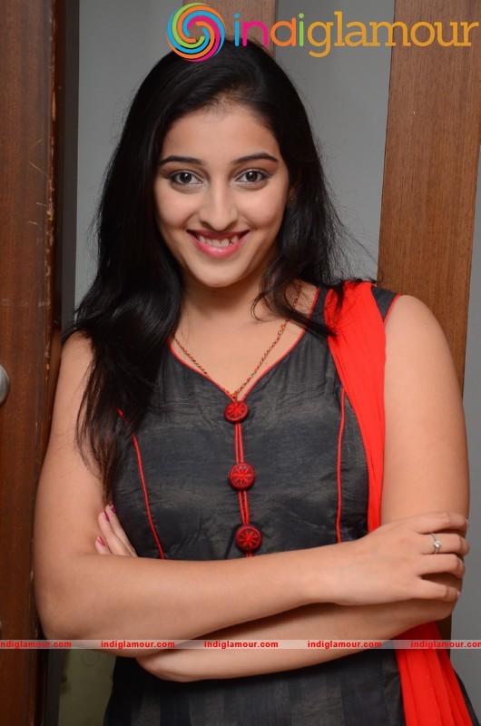 Mouryani New Pics Actress hd photo