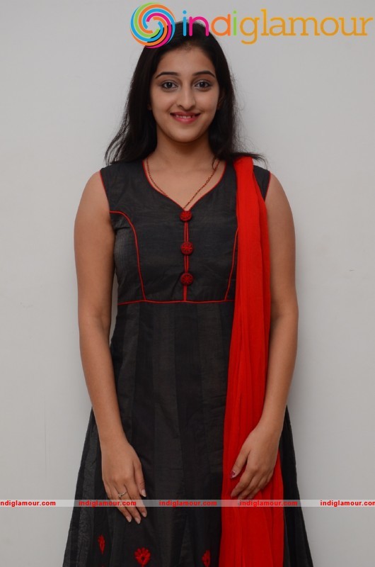 Mouryani New Pics Actress hd photo