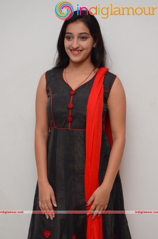 Mouryani New Pics Actress hd photo