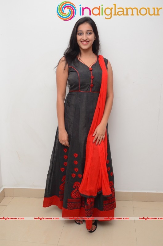 Mouryani New Pics Actress hd photo
