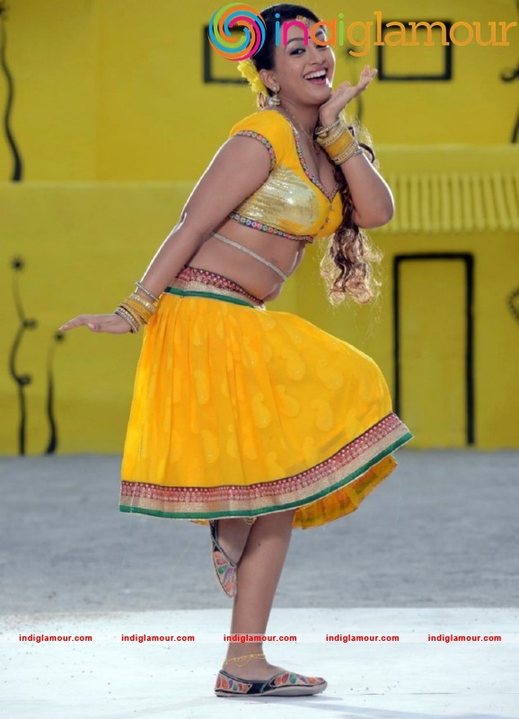Ester Noronha Spicy Photos Actress hd photo