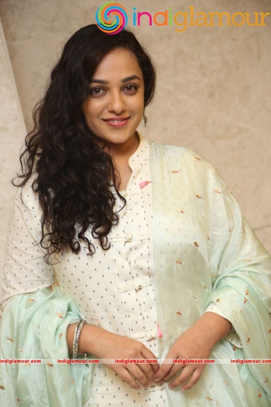 Nithya Menen New Photos Actress hd photo