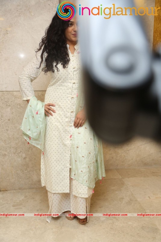 Nithya Menen New Photos Actress hd photo