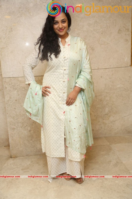 Nithya Menen New Photos Actress hd photo