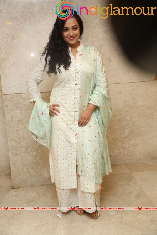 Nithya Menen New Photos Actress hd photo