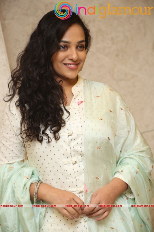 Nithya Menen New Photos Actress hd photo