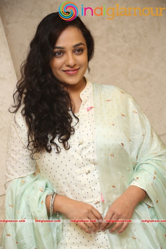 Nithya Menen New Photos Actress hd photo