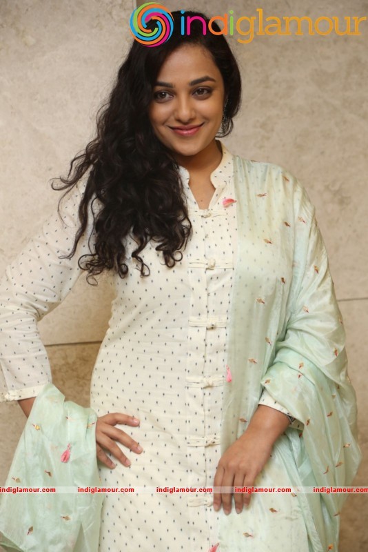 Nithya Menen New Photos Actress hd photo