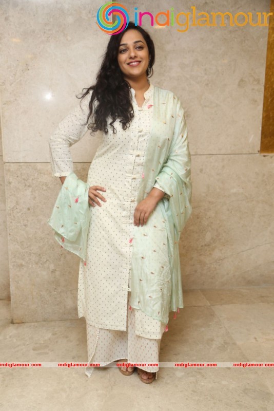 Nithya Menen New Photos Actress hd photo