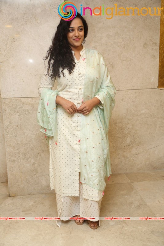 Nithya Menen New Photos Actress hd photo