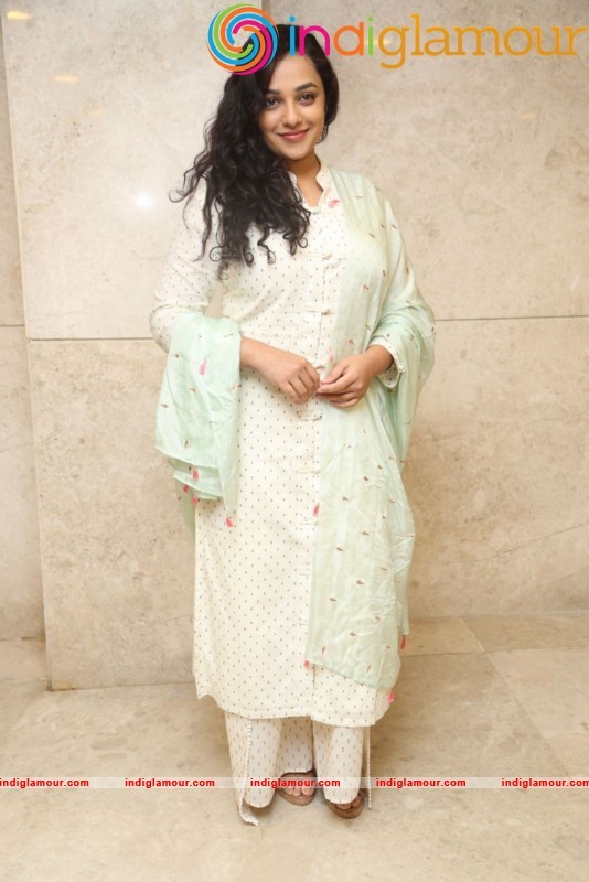Nithya Menen New Photos Actress hd photo