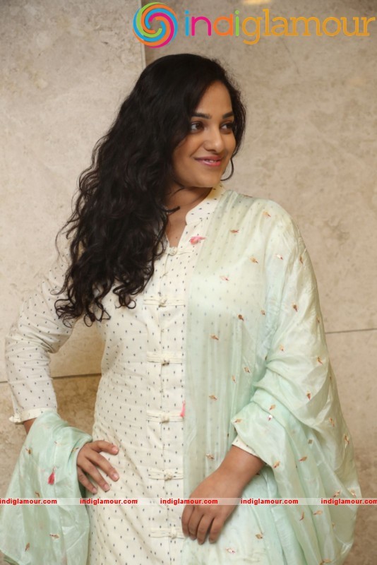 Nithya Menen New Photos Actress hd photo