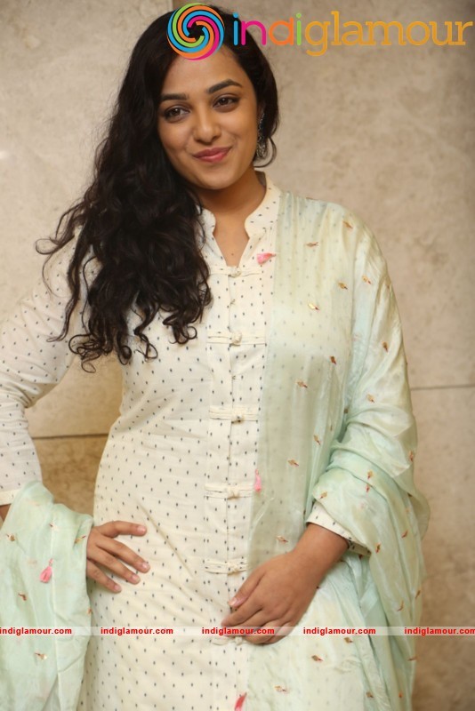 Nithya Menen New Photos Actress hd photo