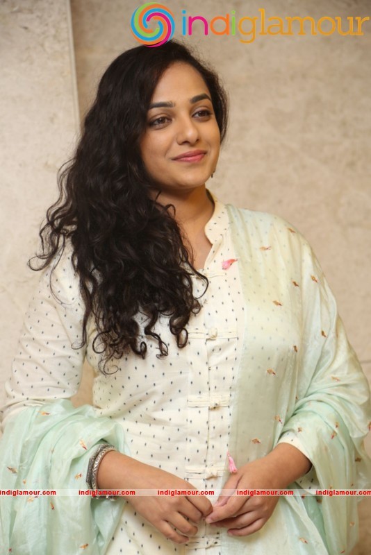 Nithya Menen New Photos Actress hd photo