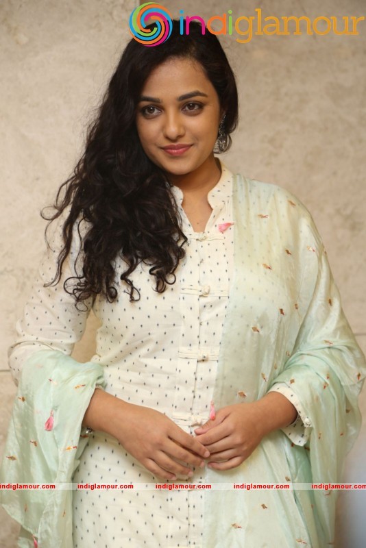 Nithya Menen New Photos Actress hd photo