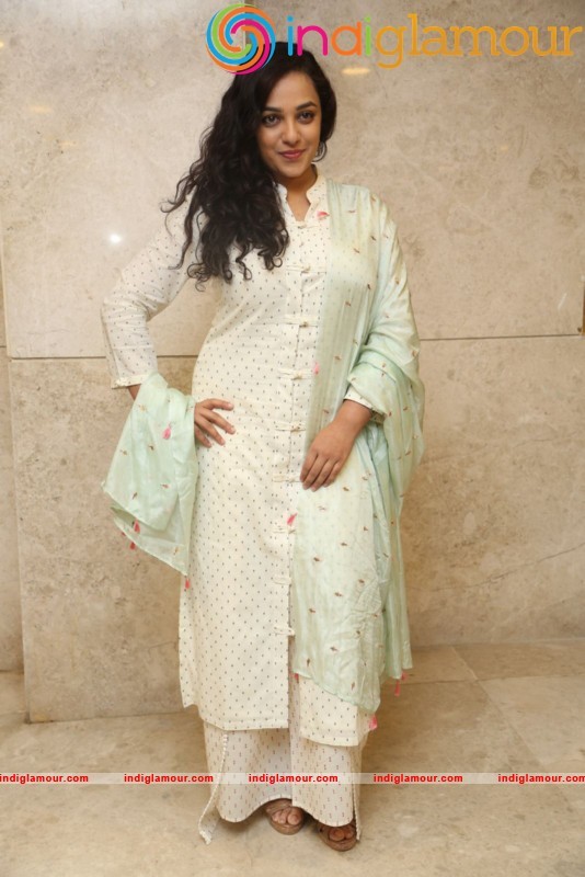 Nithya Menen New Photos Actress hd photo