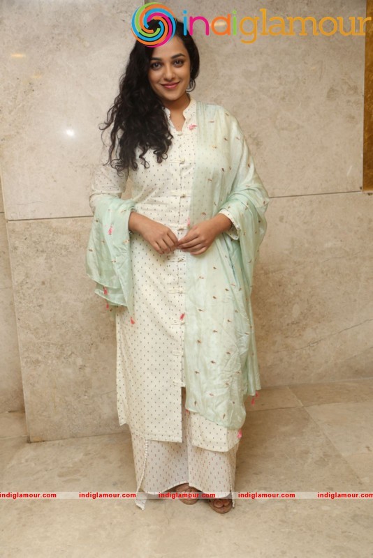 Nithya Menen New Photos Actress hd photo