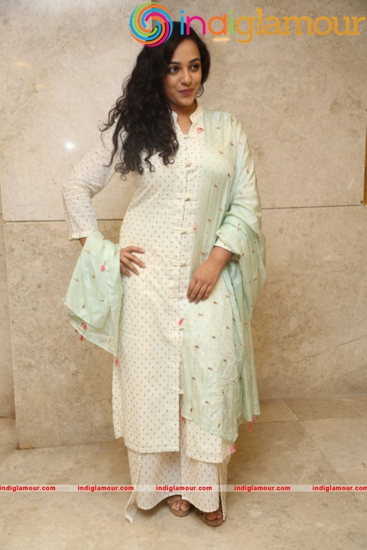 Nithya Menen New Photos Actress hd photo