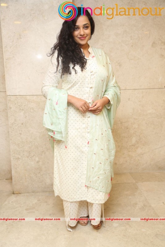Nithya Menen New Photos Actress hd photo
