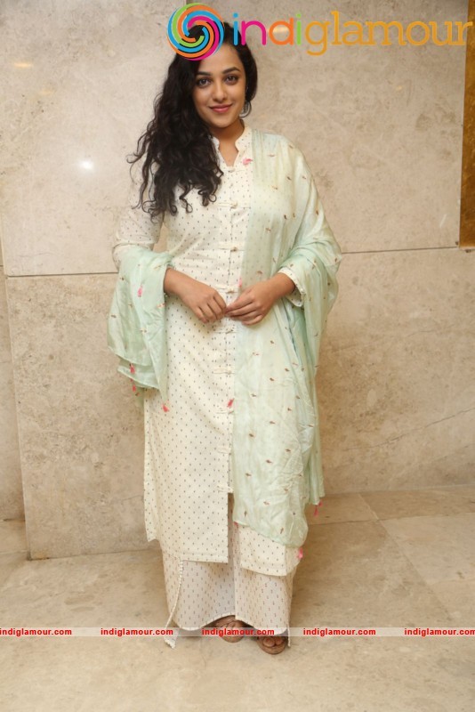 Nithya Menen New Photos Actress hd photo