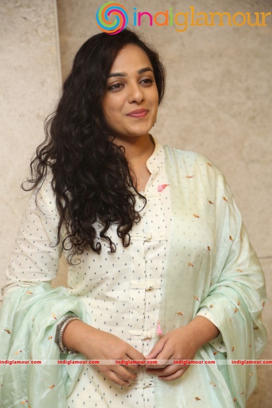 Nithya Menen New Photos Actress hd photo