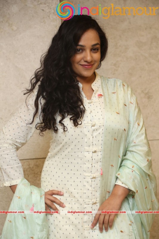 Nithya Menen New Photos Actress hd photo